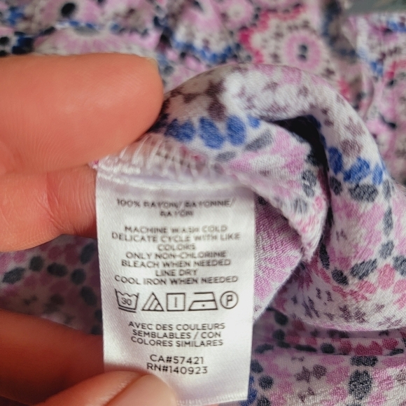 NWT LOFT Petite Mosaic Flutter Peplum Top S - Picture 10 of 11